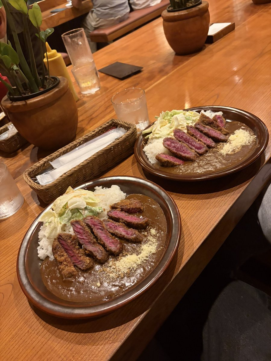 meg_250rr's tweet photo. 珊瑚礁本店の食べたかったやつ🍛☝🏻
めちゃめちゃ美味しかった https://t.co/XbAIh7e6Of