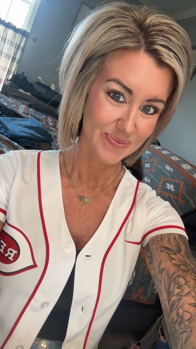Linsey tweet media