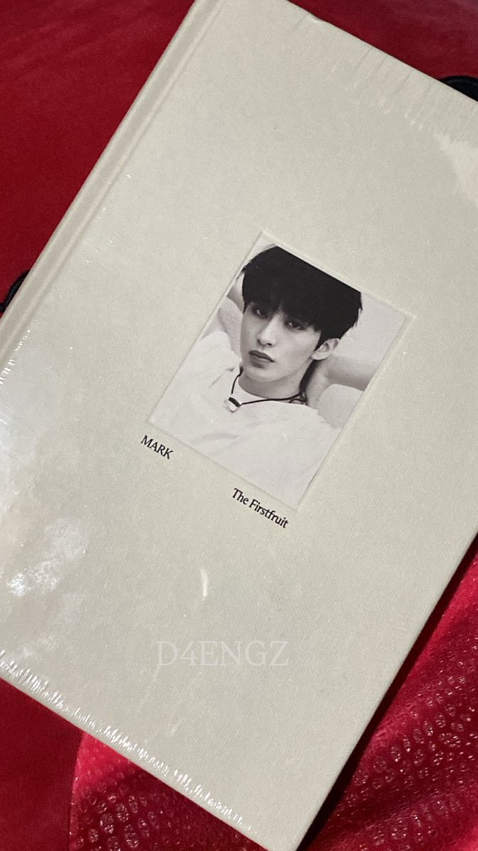 D4ENGZ's tweet photo. 🫑 wts lfb ph 

MARK VER THE FIRSTFRUIT 

₱750 | sealed and ONHAND!
payo or installment

can ship asap !

reply/dm to claim (mention after dm) 

t. nct 127 dream mark lee the firstfruit album photobook pb pc trilogy tff https://t.co/fnf0lEnabg