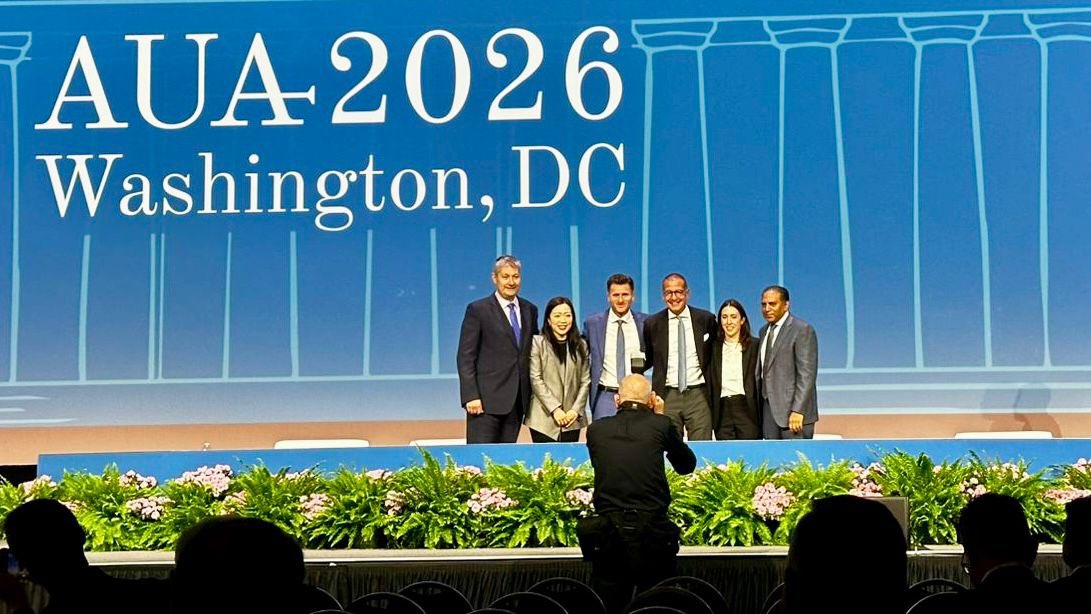 MattBultitude's tweet photo. Fantastic #AUA26 in Washington. Great meeting and city. Enjoyed moderating survivor debate in stone plenary, teaching on Dust or Bust laser course (🙏@peepeeDoctor) + lecture on medical mx of Cystinuria in ROCK meeting. And lots of catching up with friends from around the 🌍 https://t.co/kxpyLbEvGy