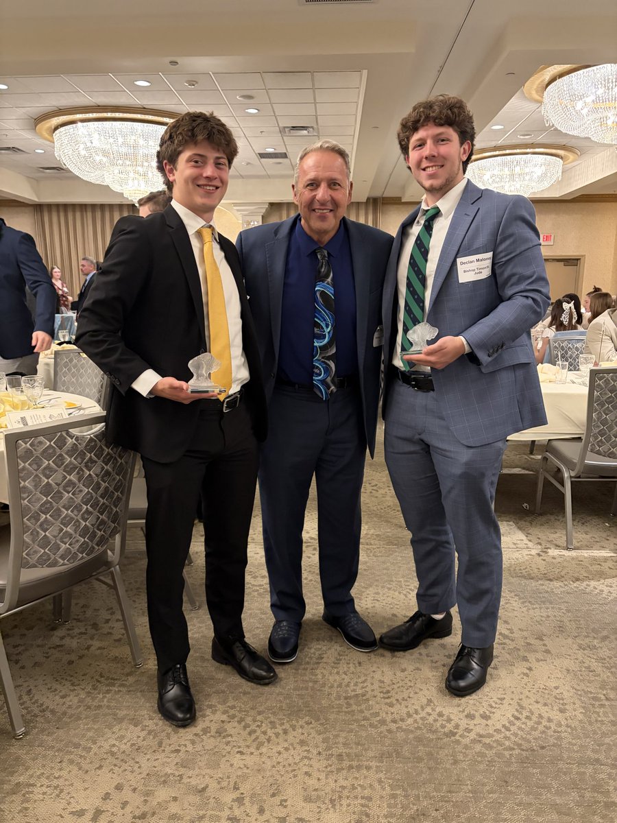 BishopTimonHigh's tweet photo. Each year, the Erie-Niagara Scholastic Achievement Recognition Dinner honors the top-ranked seniors from schools across Western New York. Congratulations to Kyle Staniszewski, Declan Maloney, and Gabriel Vidal (unable to attend) on this outstanding achievement! https://t.co/dk1W0Pg9iY
