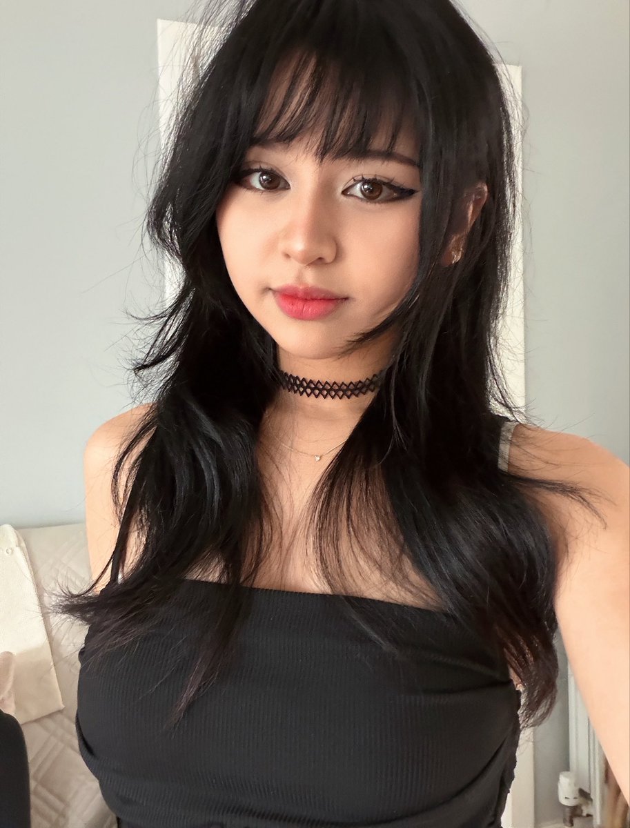 ashIyne's tweet photo. just a girl with big brown eyes https://t.co/cmrXxO3qiv