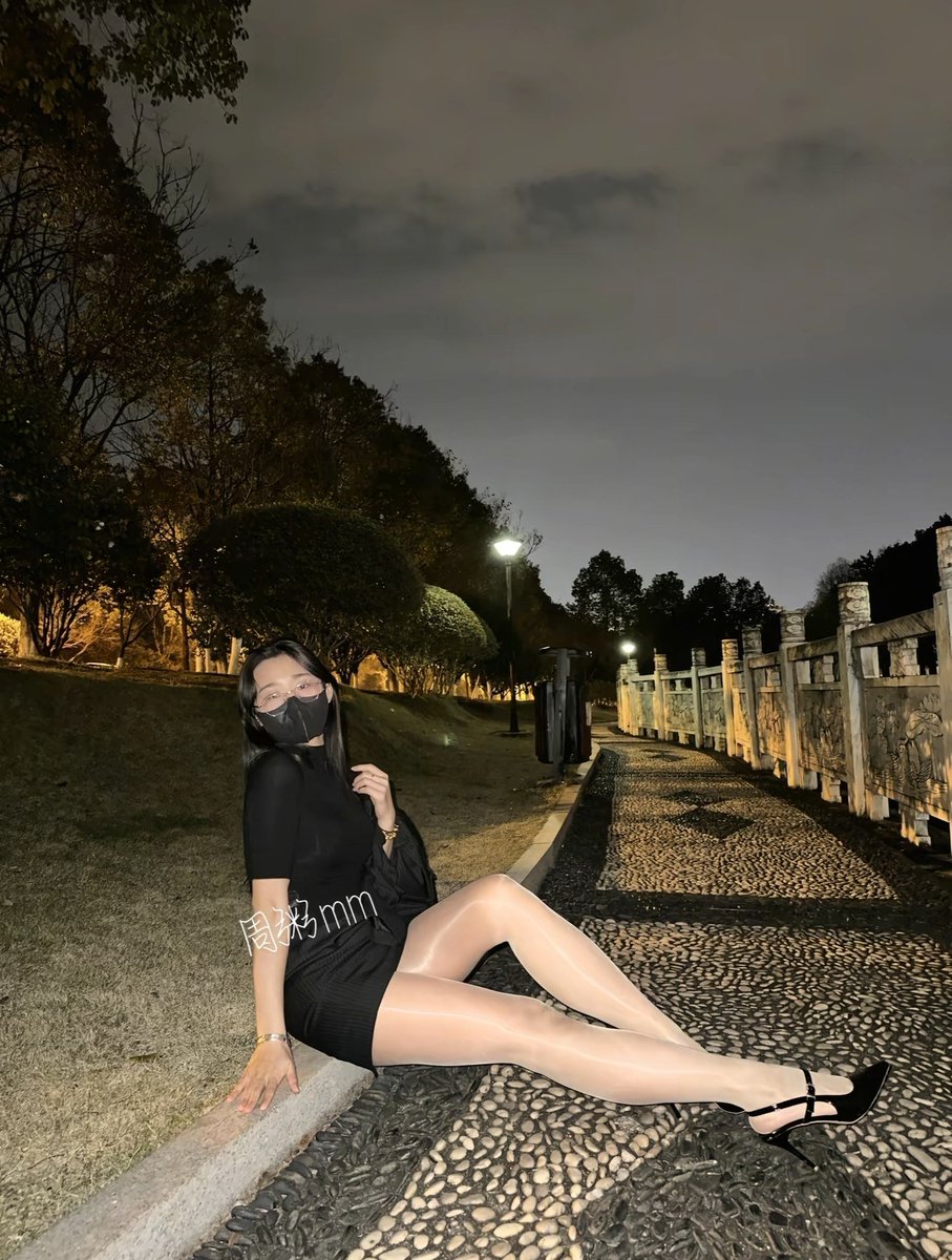 周粥mm tweet media