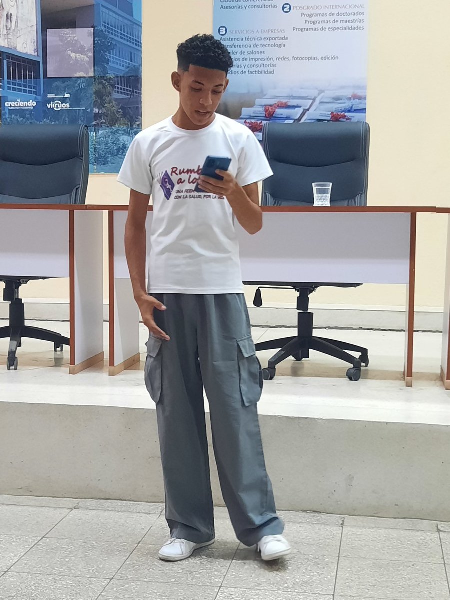 FreiderSantana's tweet photo. Iniciamos  la XV Edición del Seminario Juvenil Martiano en la @UOCuba Homenaje permanente de los jóvenes al Apóstol en el aniversario de su caída en combate. https://t.co/WH9NbfTwWv