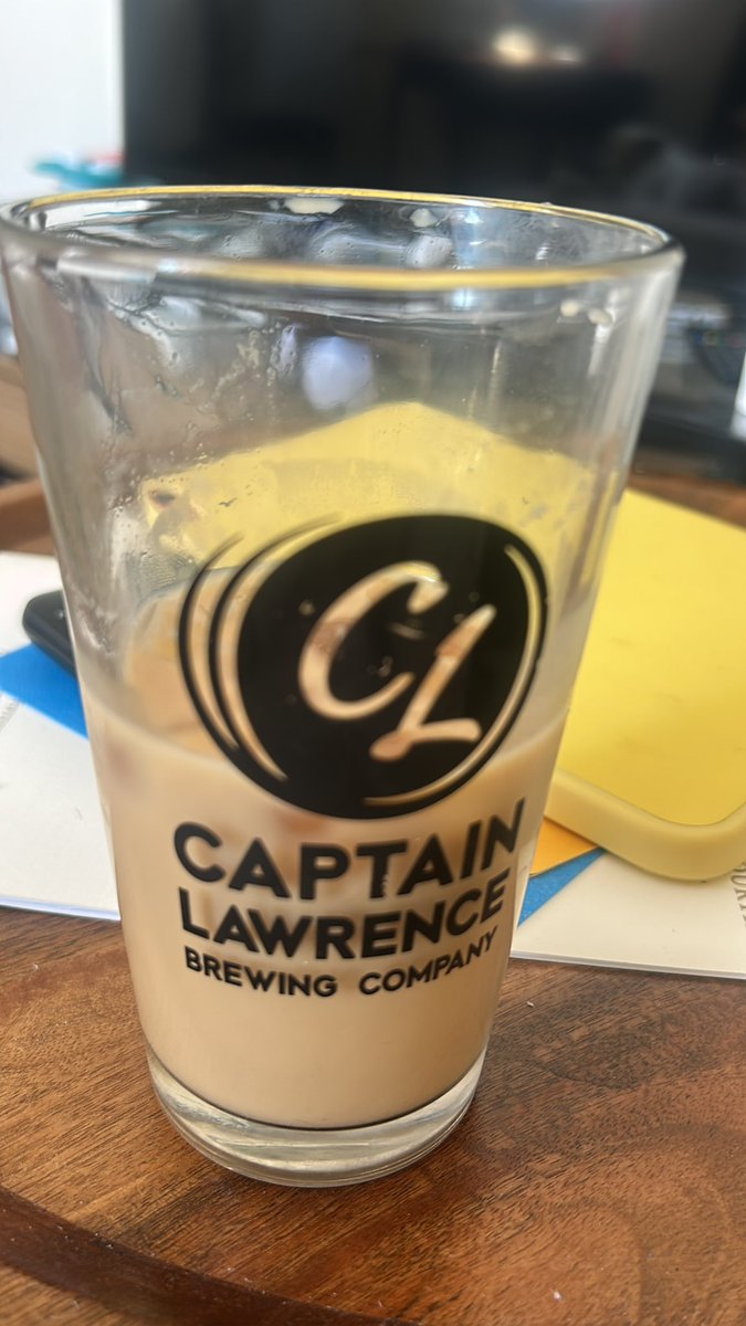 hawkonmott's tweet photo. Ice coffee in beer glass #cbtm https://t.co/N0TO1eQODW