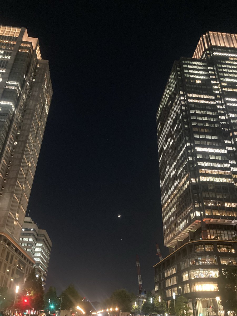 3710ka7's tweet photo. 三日月でした🌙 https://t.co/utkDco4IDD