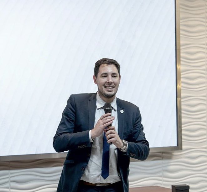 aciera_arg's tweet photo. Desde ACIERA saludamos y felicitamos al nuevo Secretario de Culto y Civilización de la Nación, Agustín Ezequiel Caulo @caulo_agustin 
Oramos para que Dios le conceda sabiduría en esta nueva responsabilidad y por una gestión de diálogo, respeto y libertad religiosa en nuestro país https://t.co/6HFBTBHt2a