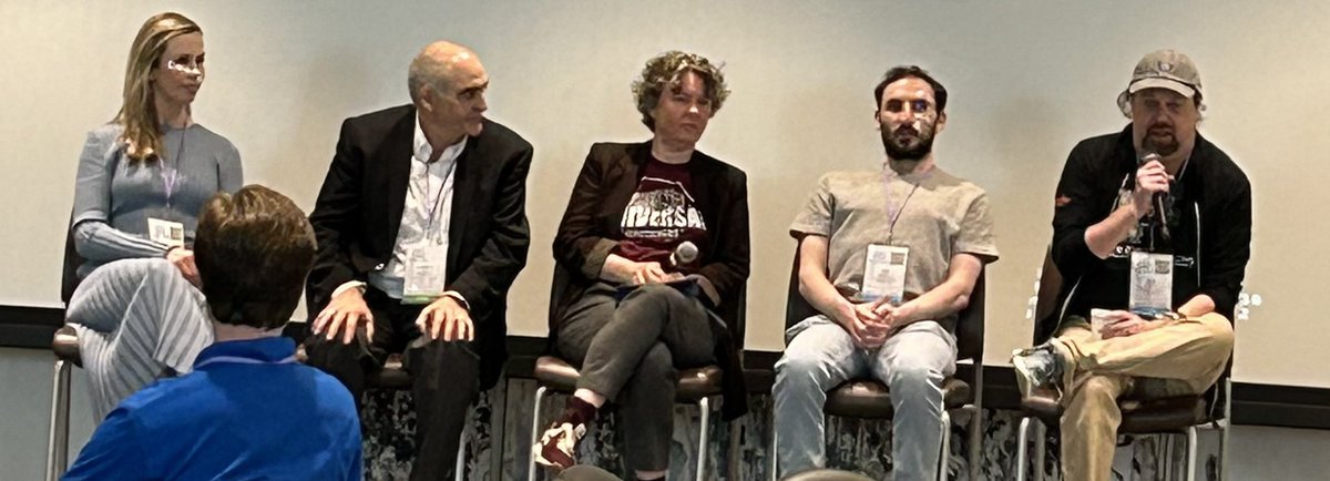 ericdresh's tweet photo. “It’s not just a Developer thing, it’s not just an Architect thing &amp; it’s not just an Admin thing…” @joshbirk during the keynote of @dreaminindata 

Is everyone is now an “Admin-Dev-Architect”? https://t.co/4f7XK6YF3Z