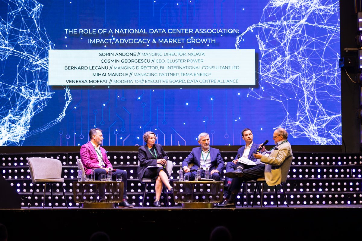 nxdata's tweet photo. 𝙏𝙝𝙚 𝙛𝙪𝙩𝙪𝙧𝙚 𝙤𝙛 𝙍𝙤𝙢𝙖𝙣𝙞𝙖’𝙨 𝙙𝙞𝙜𝙞𝙩𝙖𝙡 𝙞𝙣𝙛𝙧𝙖𝙨𝙩𝙧𝙪𝙘𝙩𝙪𝙧𝙚 𝙚𝙘𝙤𝙨𝙮𝙨𝙩𝙚𝙢 𝙙𝙚𝙥𝙚𝙣𝙙𝙨 𝙤𝙣 𝙘𝙤𝙡𝙡𝙖𝙗𝙤𝙧𝙖𝙩𝙞𝙤𝙣, 𝙡𝙤𝙣𝙜-𝙩𝙚𝙧𝙢 𝙫𝙞𝙨𝙞𝙤𝙣 𝙖𝙣𝙙 𝙖 𝙪𝙣𝙞𝙛𝙞𝙚𝙙 𝙞𝙣𝙙𝙪𝙨𝙩𝙧𝙮 𝙫𝙤𝙞𝙘𝙚. https://t.co/ZN0SOddagx