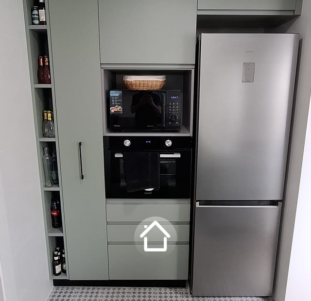 COCINA__FACIL's tweet photo. Compartimos una reforma realizada desde nuestra tienda de Sagunto, donde hemos acompañado al cliente en todo el proceso: diseño, elección de materiales, distribución y montaje final.

#CocinaFácil #ReformasDeCocina #CocinasModernas #Sagunto #DiseñoDeCocinas #Reformas https://t.co/PQqjbx6lrl