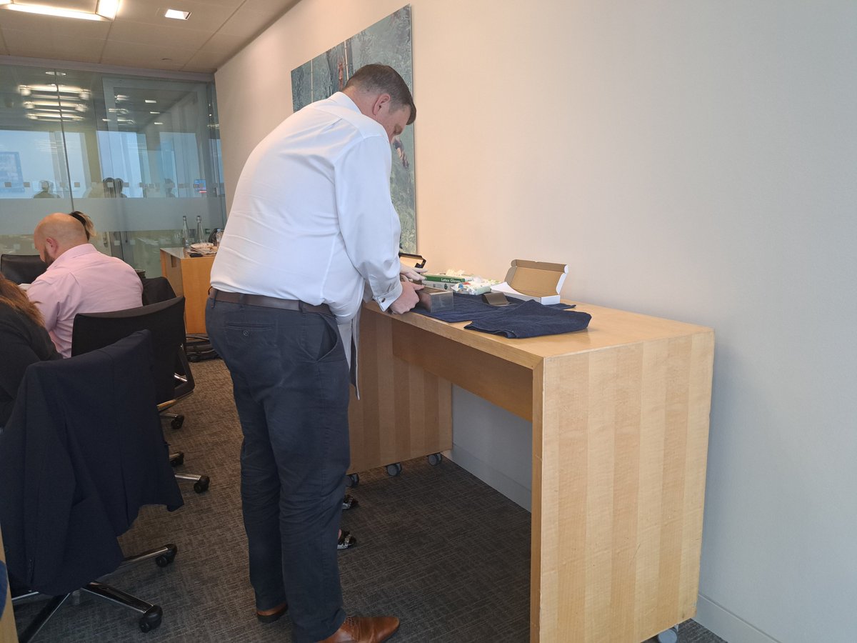 Fingerprintin12's tweet photo. Fingerprinting: Fingerprinting for Overseas Police Clearance. Lowest Price in the UK. UK Fingerprint have offices in: London (Trafalgar Square, Soho, Cannon Street, Waterloo and Surrey, or visit you at your office or residence 
https://t.co/AtpPrTYtxX
Tel: 020 7158 0332 https://t.co/mMHpRDmU1T