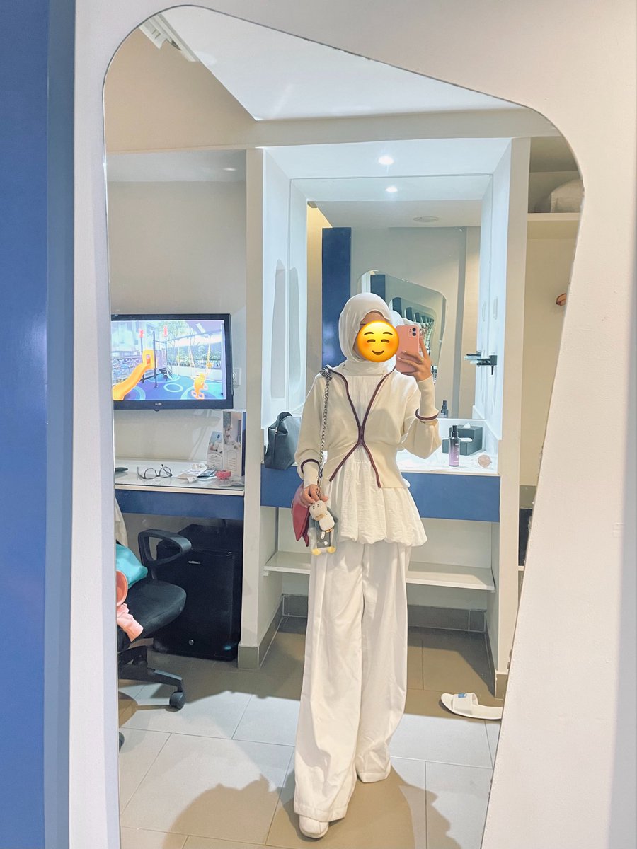 Bananaly_'s tweet photo. Rekomendasi Outfit EXhOrizon EXO in Jakarta 🩶

📌For Day 2
📌Dresscode 🖤🩶🤍 ; Black, Grey &amp; White
💋For Hijabs Outfit

Karena aku nonton day 2 jadi aku rekomendasikan ini dulu, kalau mau day 1 komen ya! https://t.co/61wuHmNhde