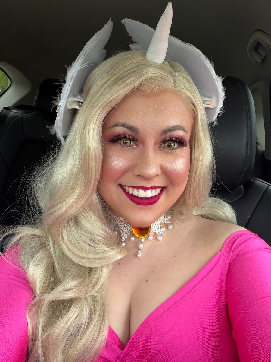 Lainey 🔜 Indy 🏎️🏁 tweet media