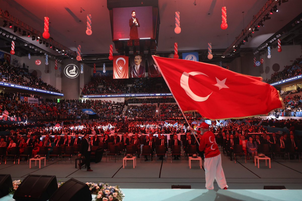 ayyildirim1's tweet photo. Milliyetçi Ülkücü Hareketin Bilge Lideri, Türkmen Beyimiz Sayın Devlet Bahçeli’nin Beyefendinin teşrifleriyle;

Türk Gençliği Büyük Kurultayımızı, Türk gençliğimizin coşkulu katılımıyla büyük bir heyecan ve gurur içerisinde gerçekleştirdik. 🇹🇷🐺 https://t.co/TWt9k1hBEK