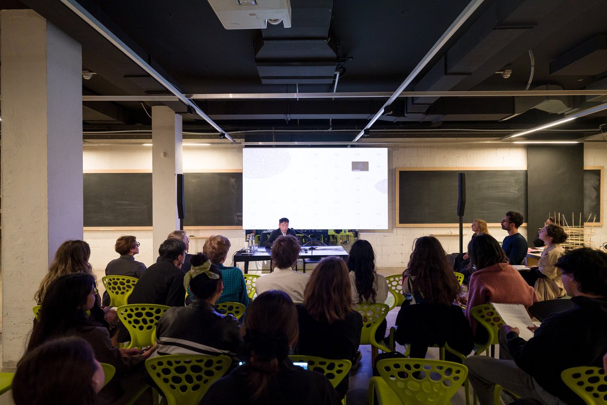 La Biennale di Venezia tweet media