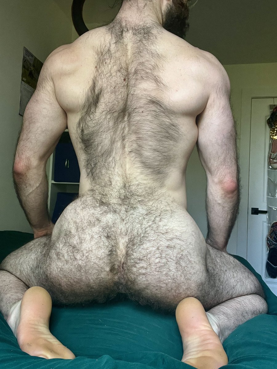 that fʊcking himbo tweet media