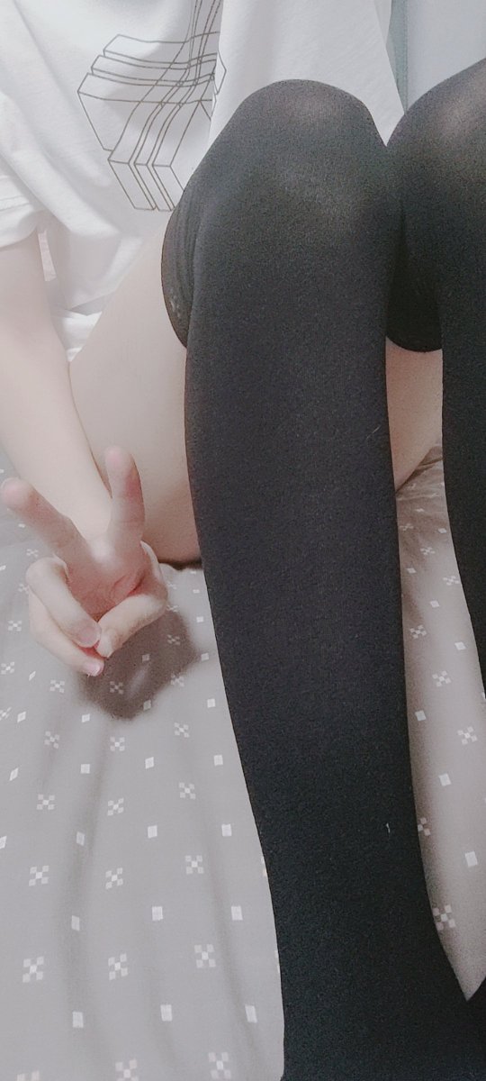 Alen650200's tweet photo. 纪念第一次发图喵~❤️
喜欢看的人希望多多关注和点赞~！
给人家动力更新更多喵~ https://t.co/AesbhFhz4Z