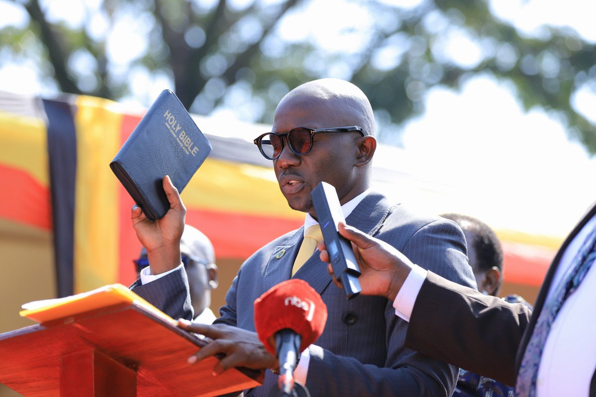 Spraggapromo's tweet photo. Today, Gunya Julius Labeja has taken the oath to lead Gulu City to new heights.

Congratulations Mayor 2026-2031. 👏 https://t.co/mG0hRtgdxS
