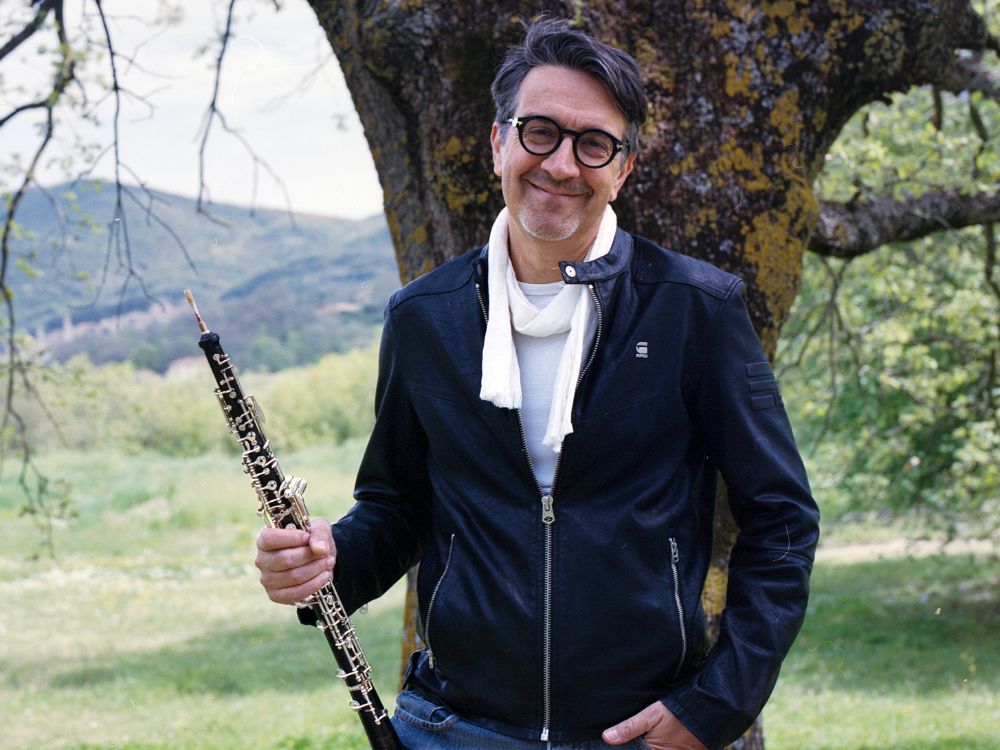OCBA_MX's tweet photo. Originario de Venecia y solista de oboe de la Ópera de Roma, Gianfranco Bortolato es uno de los intérpretes italianos más reconocidos de su generación.
En el #Programa10 dirigirá y será solista junto a la OCBA.
🔁Mayo 21, 12 h
📍@ConservatorioMX
✔️Entrada libre https://t.co/YKACbspT8b