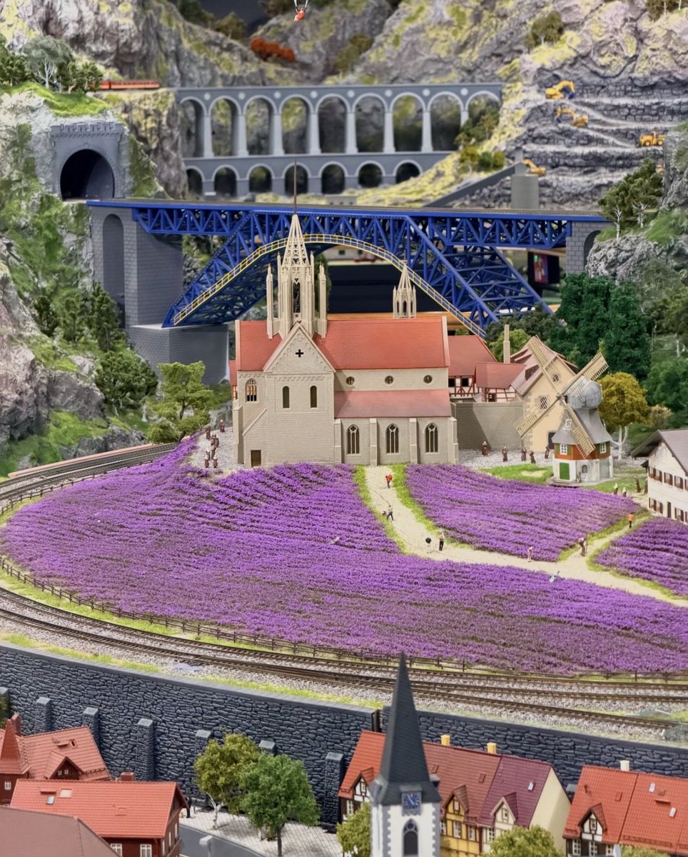 model41009's tweet photo. Do you want to live in such scale models world？#scalemodel #miniaturemodel #architecture #modelmaking #architecturemodel https://t.co/iu5gWsRJdX