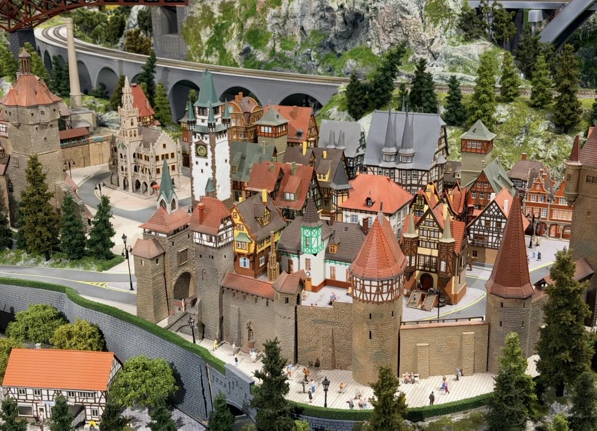 model41009's tweet photo. Do you want to live in such scale models world？#scalemodel #miniaturemodel #architecture #modelmaking #architecturemodel https://t.co/iu5gWsRJdX