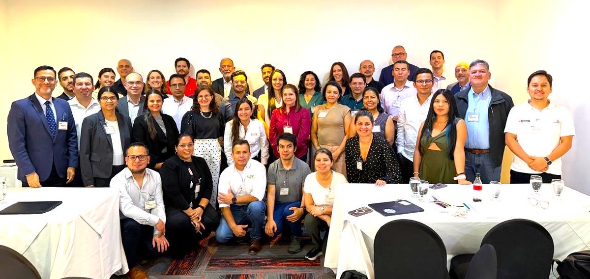 ICACOLOMBIA's tweet photo. 🧬🌱 Participamos en el Taller Internacional sobre Avances Regulatorios en Edición Génica en las Américas, realizado del 12 al 15 de mayo en Medellín.

Durante este espacio técnico, fortalecimos el intercambio de conocimientos y experiencias sobre biotecnología y Organismos Vivos Modificados (OVM) de uso agrícola y pecuario, junto a expertos y autoridades regulatorias de la región. 🌎

Desde el ICA continuamos fortaleciendo las capacidades técnicas y regulatorias para avanzar en procesos basados en ciencia, innovación y protección sanitaria y fitosanitaria. 🇨🇴
