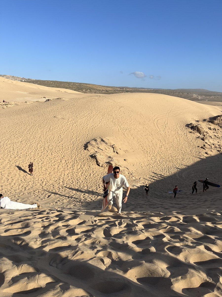 motasigraphy's tweet photo. Sandboarding 🏂 https://t.co/xfHE5jpDiK