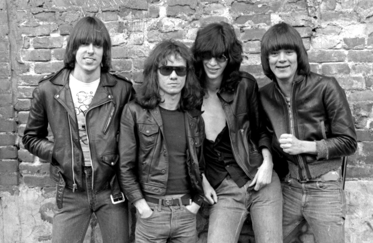 Johnny Ramone tweet media