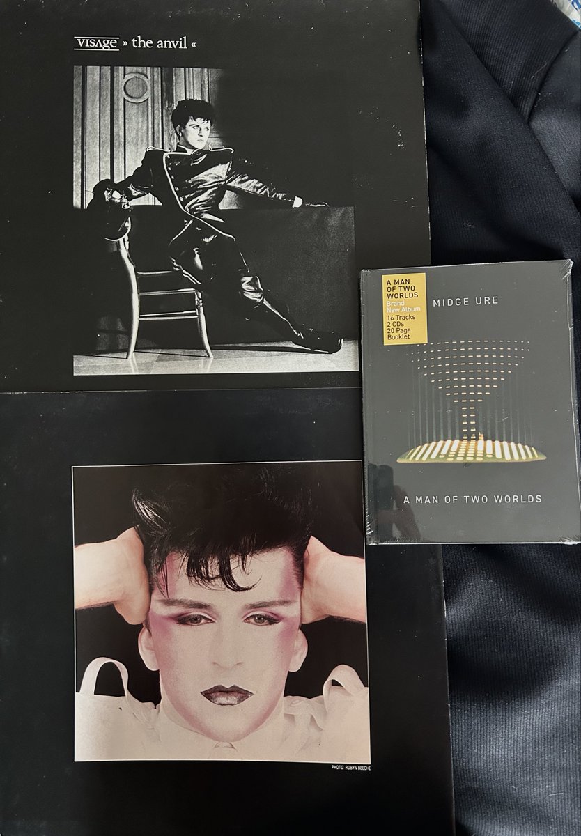 MrNormall's tweet photo. Manchester record shopping results.

I did bought ‘The Anvil’ LP when it was new but sold it later with several other LP:s. Now I bought the LP again just to have on its original format and because it has one of the greatest sleeve ever.

@DJRustyEgan @midgeure1 https://t.co/MQuMKifD7h