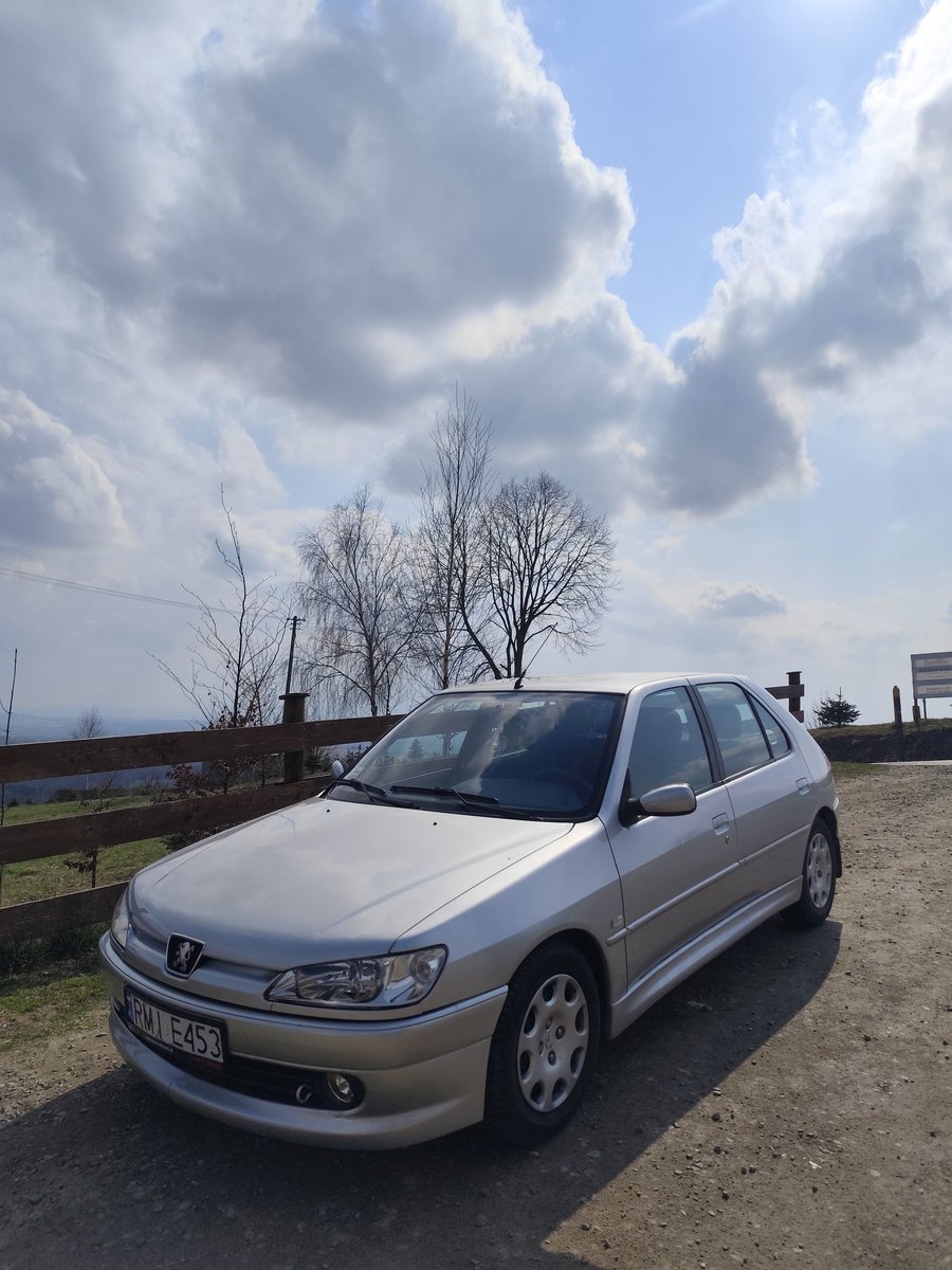 tkcper1's tweet photo. TAK W OGÓLE TO MAM DZIECKO NAZYWA SIE PEUGEOT 306 https://t.co/px3Q7Rpqbn