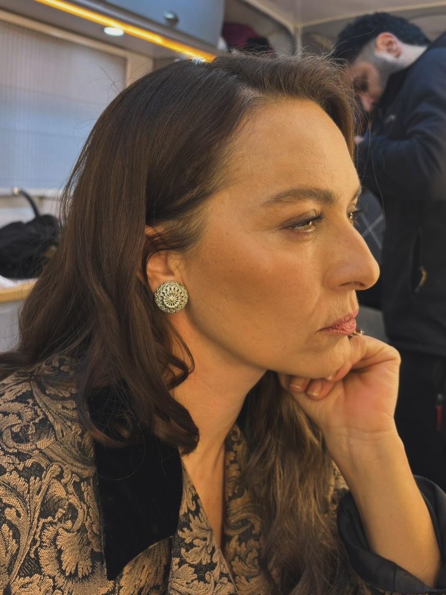 AYCABNGLFN's tweet photo. Güzelim güzelim 🧿
#AyçaBingöl 🧿✨
 #kıskanmak https://t.co/8El0djNcTL