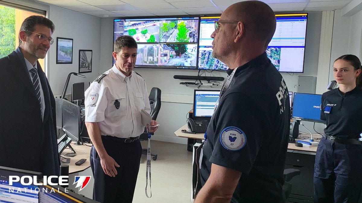 Police Nationale 27 tweet media