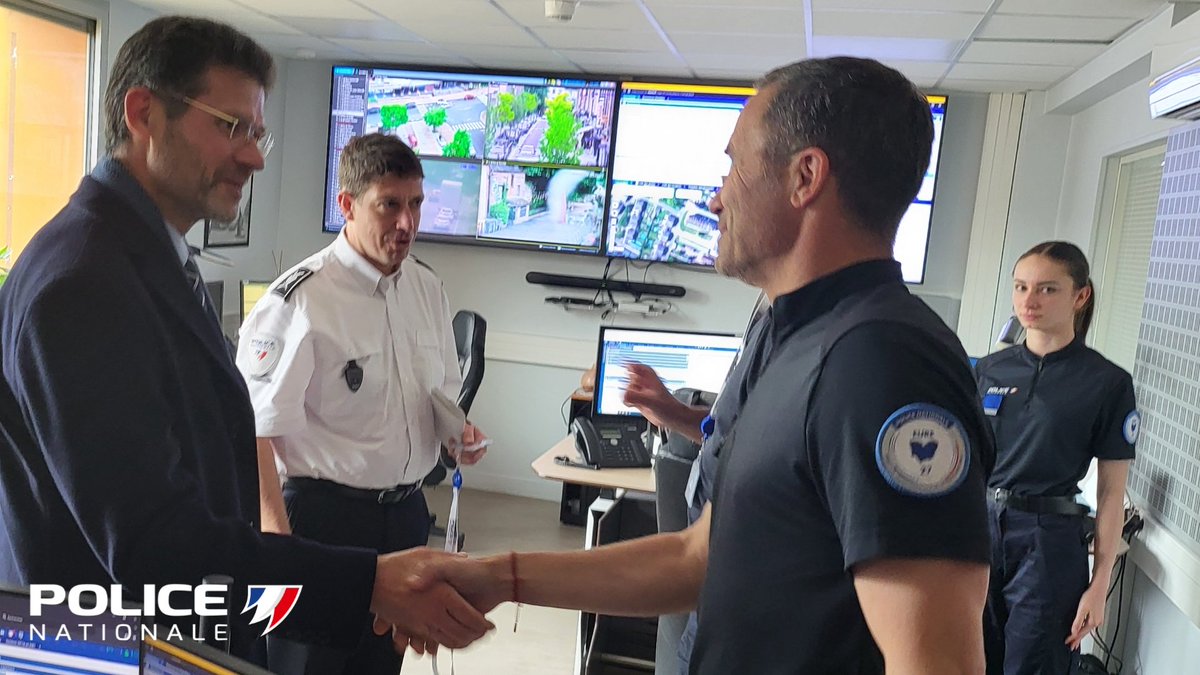 Police Nationale 27 tweet media
