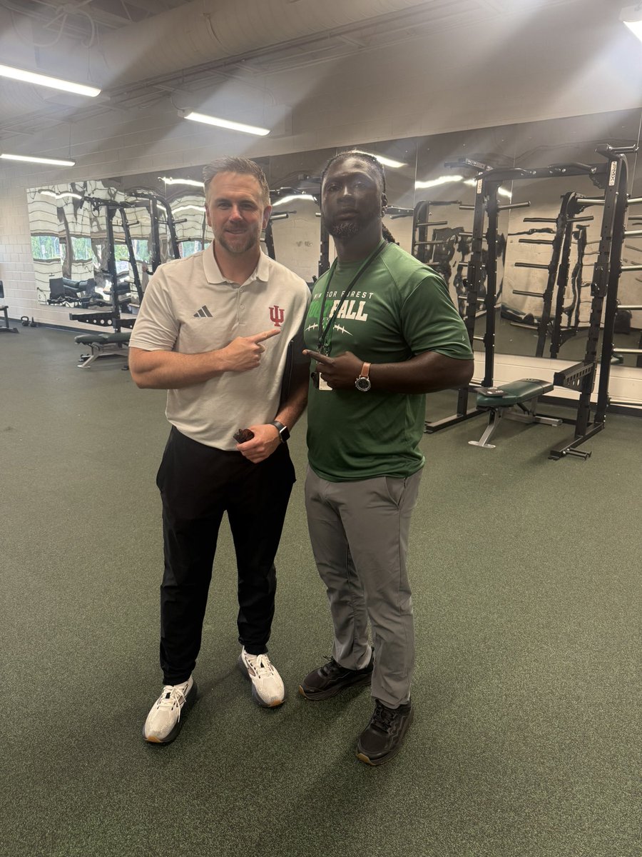 WFKnightsFB's tweet photo. It’s Not Everyday the “REIGNING NATIONAL CHAMPIONS” Send a Coach to your door! S/O to @coachgrantcain of @IndianaFootball for stopping by the castle to check out our Student Athletes. #recruitthecastle #setthestandard #compete #EverydayGiveEverything https://t.co/17ggEUfkut