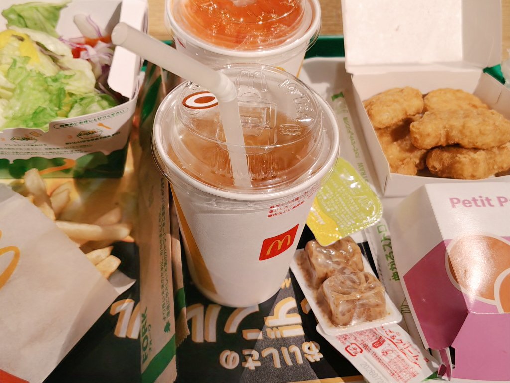 ハッピーセット✕2が 晩御飯でした 微妙に腹減ってきた
