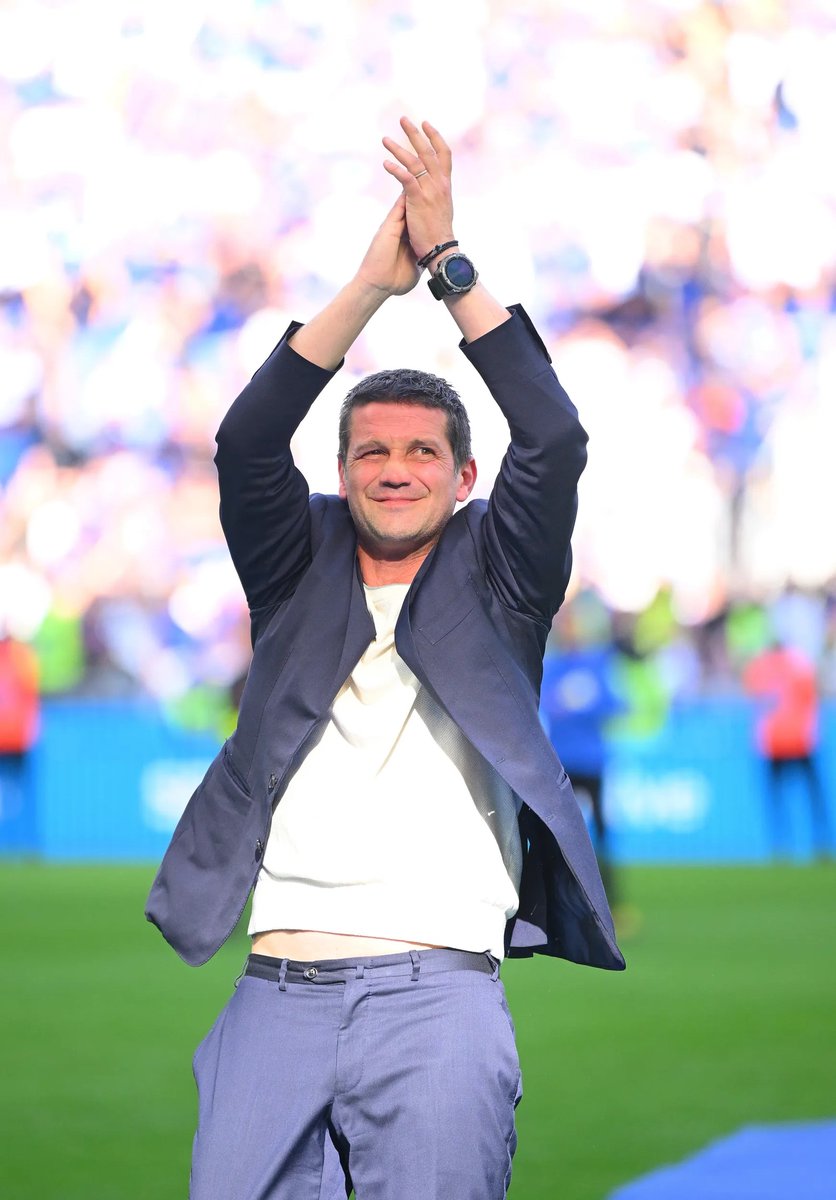Ang_2699's tweet photo. Il messaggio di Dejan Stankovic a Chivu su @SkySport: "Hai fatto un lavoro enorme, tutti direbbero che è facile vincere, ma tu sai che non è così. Questo mestiere è duro, solo tu e il tuo staff sapete cosa avete passato quest'anno. Complimenti fratello mio. Ti voglio bene" https://t.co/7c09cLmrYz
