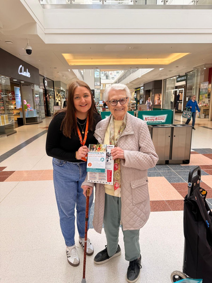 RightatHomeRC's tweet photo. We had the pleasure of meeting customers at County Mall Shopping Centre Crawley to chat about falls prevention and the small changes that help people stay safe and independent, from medication reviews and chair-based exercises to building supportive communities and falls plans https://t.co/MKI80pPIsS