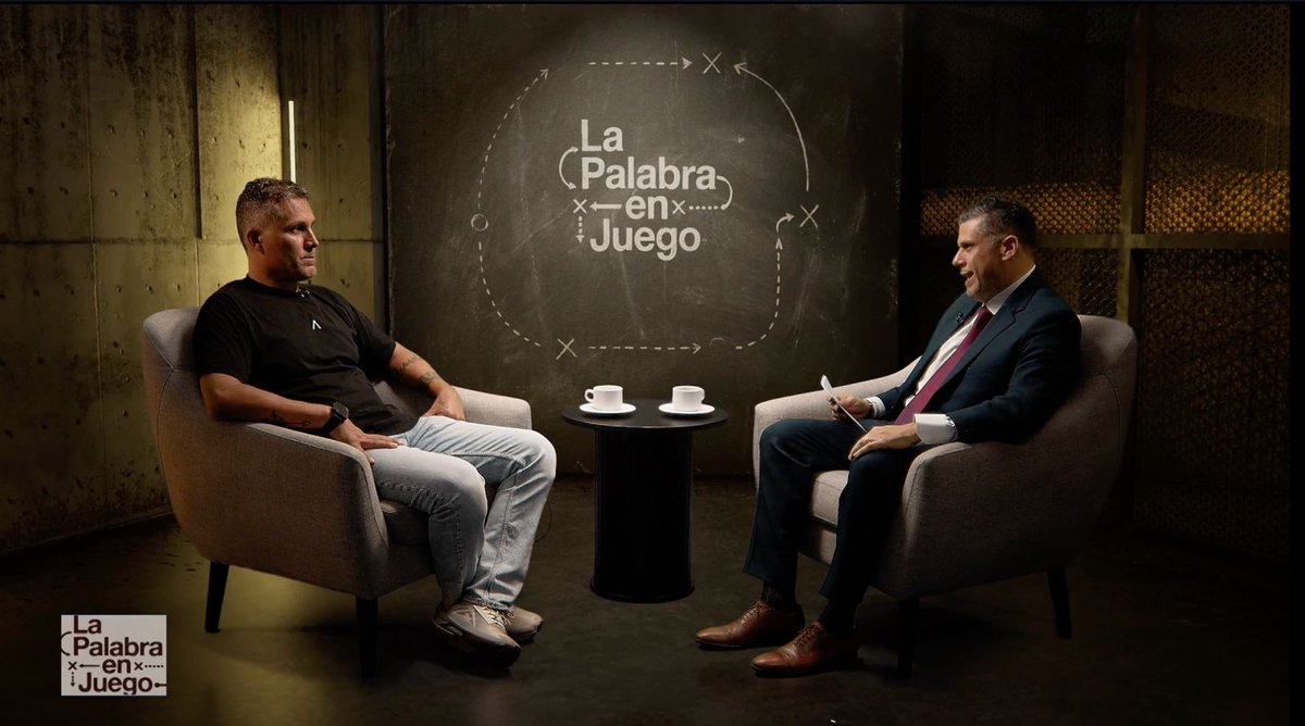 lcarrillopinto's tweet photo. 📺⚽Leao Butrón fue el primer invitado ayer en el estreno de "La Palabra en Juego", ayer en L1Max. Feliz de volver a hacer contenido de entretenimiento / periodístico después de tanto tiempo. https://t.co/gPyz3AYuCX