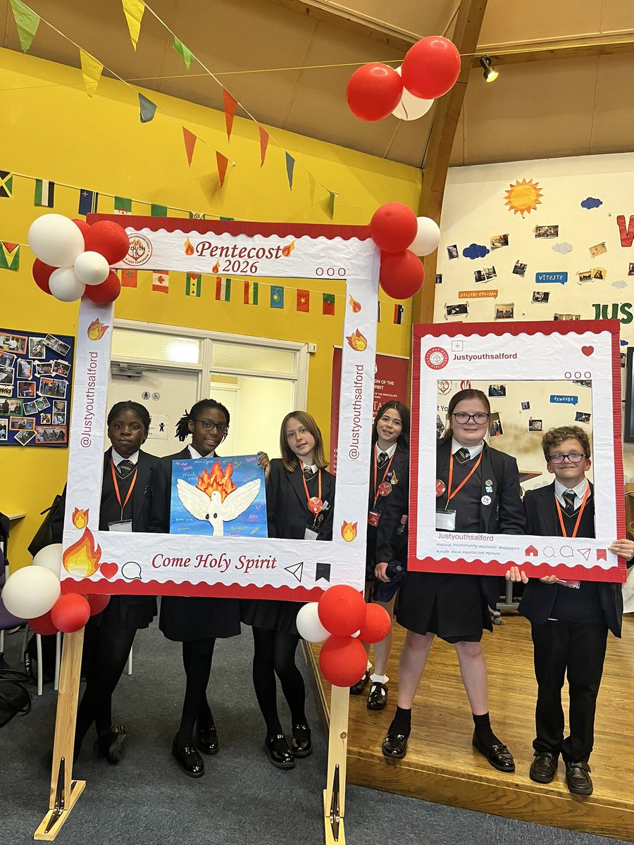 AllHallowsRC's tweet photo. A group of Y7 Prayer Captains enjoyed a Pentecost Retreat Day wonderfully organised by the Just Youth team at the Spiritan centre. 
We danced, sang, created doves, took part in a Pentecost quiz, enjoyed ice creams and celebrated Mass together. A huge thanks to @JustYouth2 https://t.co/69CrEqGhXY