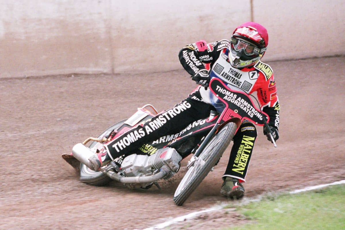 SRBFSpeedway's tweet photo. Thanks to the incredible support from the speedway family, we’ve now raised an amazing £1,425 through Nick Sharples &amp; Carl ‘Stoney’ Stonehewer’s upcoming Skinflint Rally challenge 🙌

💥 Want to support the journey?

➡️ Donate here: https://t.co/vrbDgjzd6J

#SRBF #BenFundBonanza https://t.co/TQBOVy81vZ