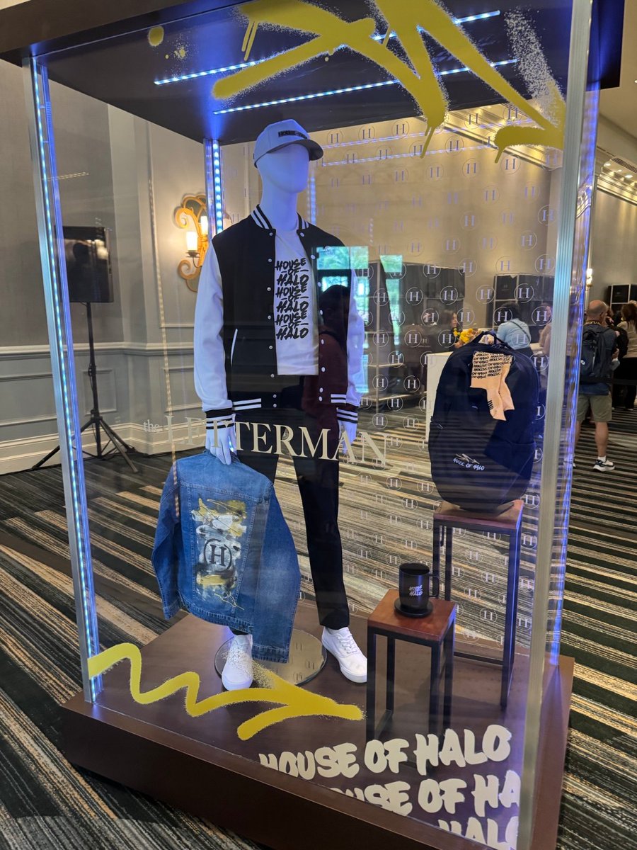 vantageapparel's tweet photo. HALO NSM, we’re ready for you! 🎉

Come meet Jeff at booth #608! Stop by to say hello, explore what’s new from Vantage, and chat about your next custom apparel project.

#HouseOfHALO #VantageApparel #PromotionalApparel #PromotionalProducts https://t.co/rSHIOftoMf