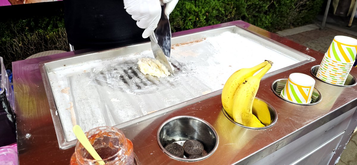 _kid777's tweet photo. 쪼끔 먼 거리였지만, 옆 동네 아파트 단지에 야시장이 열렸길레 놀러갔어요! https://t.co/V49gB0wqic