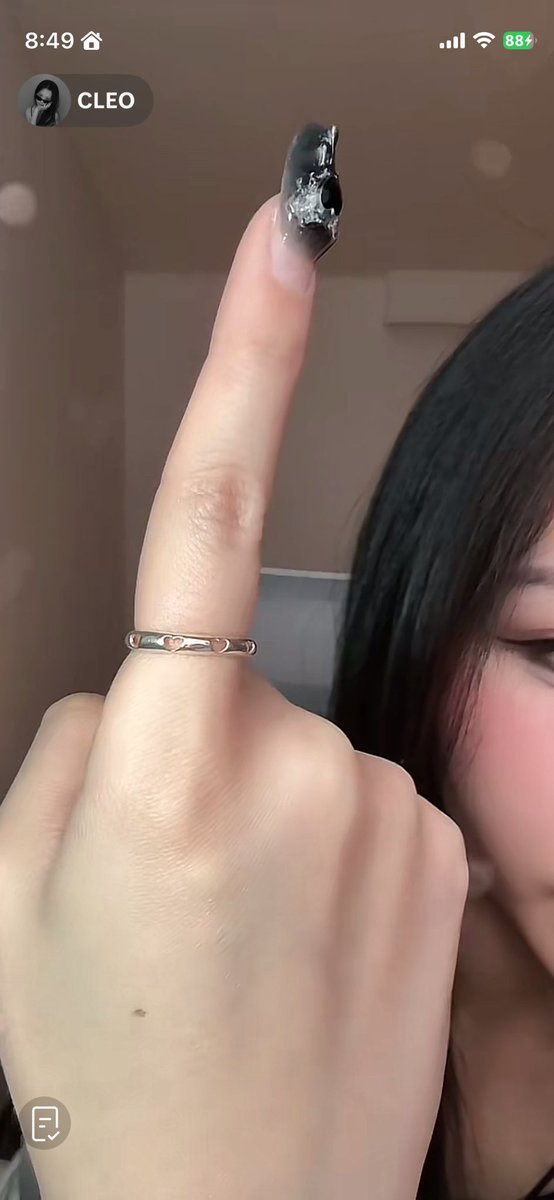 cleonicamedia's tweet photo. [260519]

🥝 “My I.MET.U ring…”

🥝 “We have couples rings with each other” *laughs*

#I_MET_U #아이멧유
#CLEO #클레오 https://t.co/dr0x1KjXf2