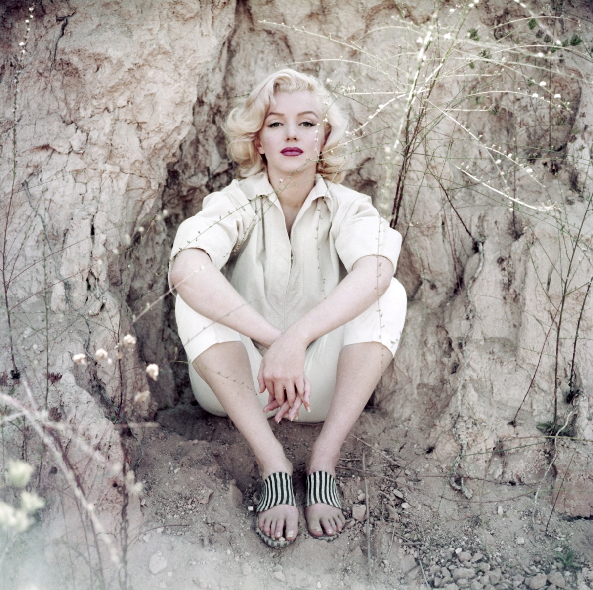 CzechTV's tweet photo. 🌟 Hvězda stříbrného plátna, sexsymbol i žena plná rozporů. Marilyn Monroe by letos oslavila 100 let a její příběh stále fascinuje svět.

👱‍♀️ „Nevadí mi žít v mužském světě, pokud v něm mohu být ženou,“ říkala Marilyn Monroe, jejíž filmy a život připomeneme na ČT art a ČT2. https://t.co/My9gBhymlT