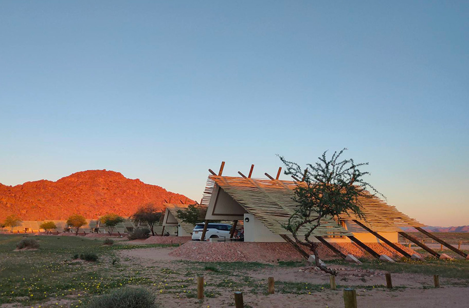 DesertQuiver's tweet photo. Make Desert Quiver Camp your home from home at #Sossusvlei!

📸 shared on Facebook by Da Srimonjoo

https://t.co/ZEcS9gghls
reservations@desertquivercamp.com

Use #promo Code: SAVE10
T’s&amp;C’s Apply

#Namibia #green #Desert #views #selfcatering #landscapes #explore #experience https://t.co/PJHhhiFK35