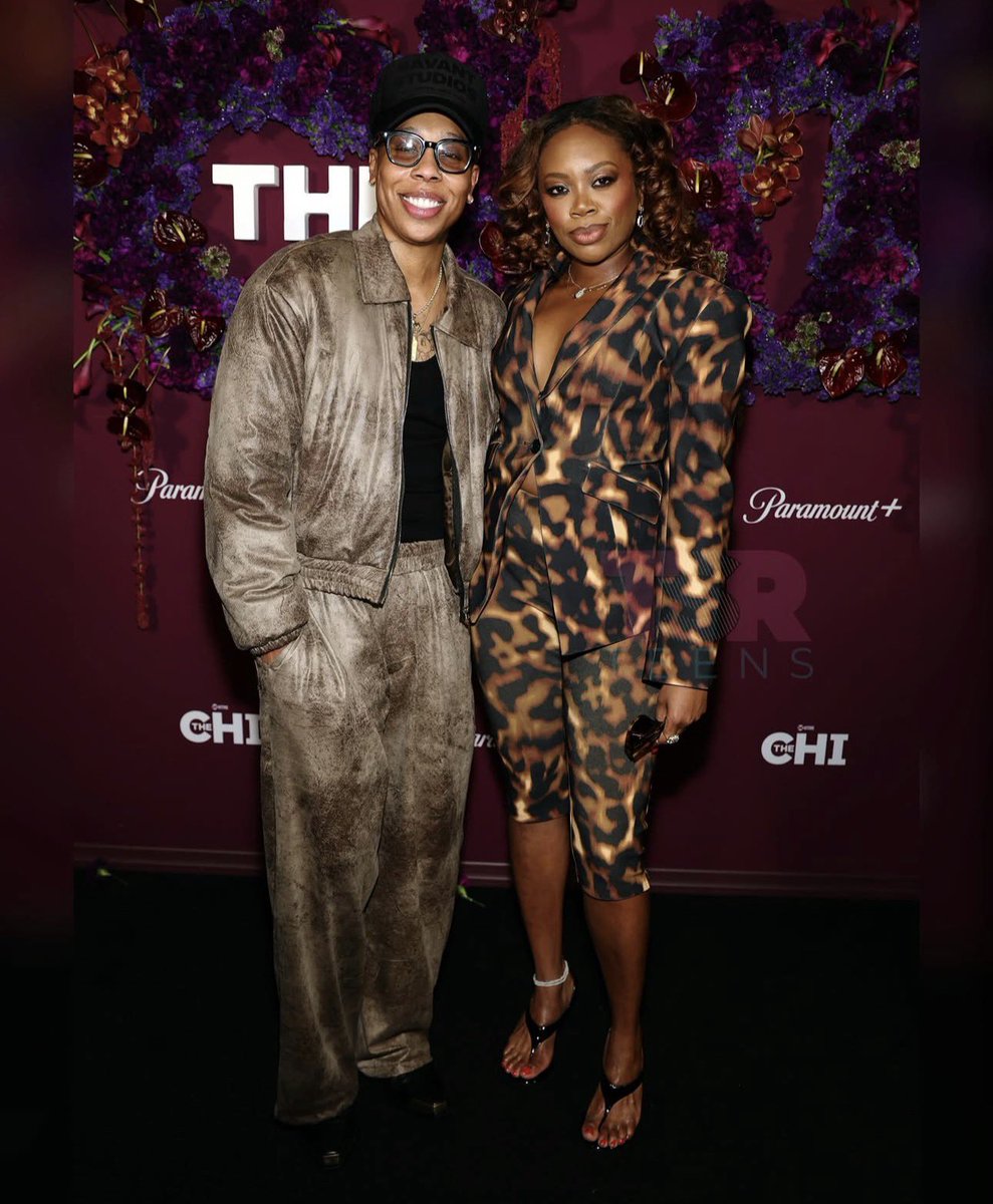 AKtheWayy's tweet photo. The Chi Season 8 Premiere in NYC 💜✨🗽
with our fearless leader and creator @lenawaithe 🤩
I can’t wait for the world to see what we made!  May 22 only on @paramountplus 📺 🙏🏾 💫 

•
#TheChiSaysGoodbye #LenaWaithe #TheChi #TheChiSeason8 https://t.co/HITupltDql
