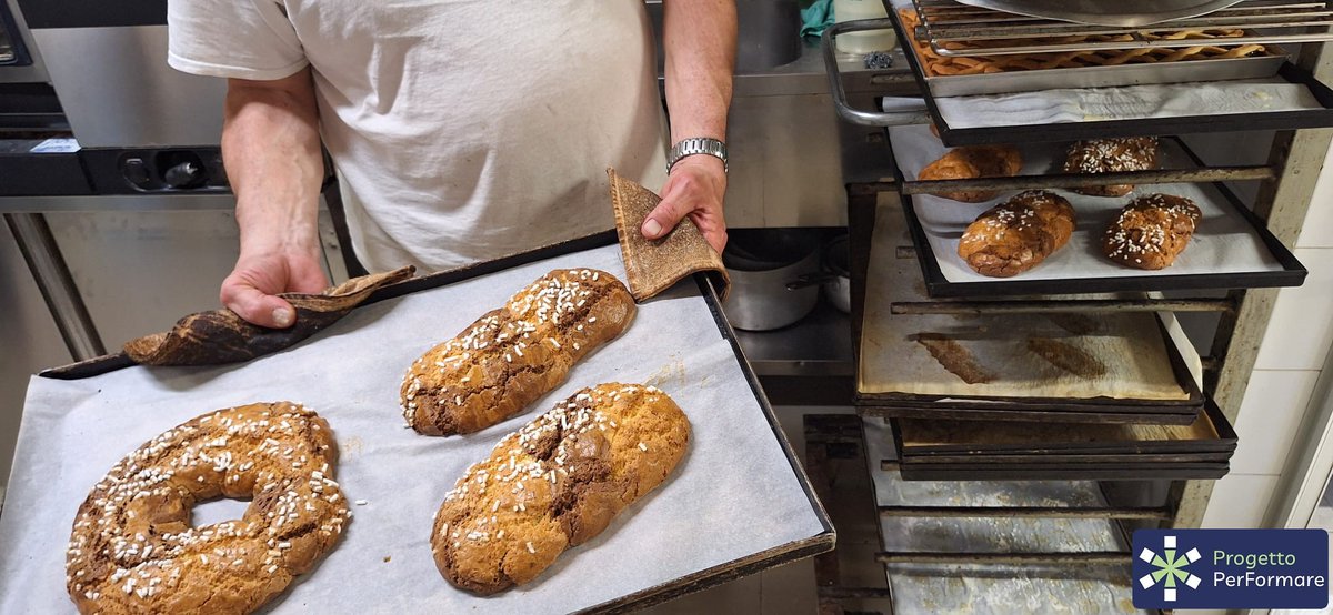 PPerFormare's tweet photo. Brioche soffici, ciambelle golose e crostate dal profumo irresistibile 🥐🍩🥧✨
Alcuni scatti della 3° Edizione del Corso di Pasticceria Classica a Pontelagoscuro, Ferrara 📸

Tra impasti, tecniche e tanta passione, i partecipanti hanno realizzato dolci della tradizione. https://t.co/4pnvD7sePE