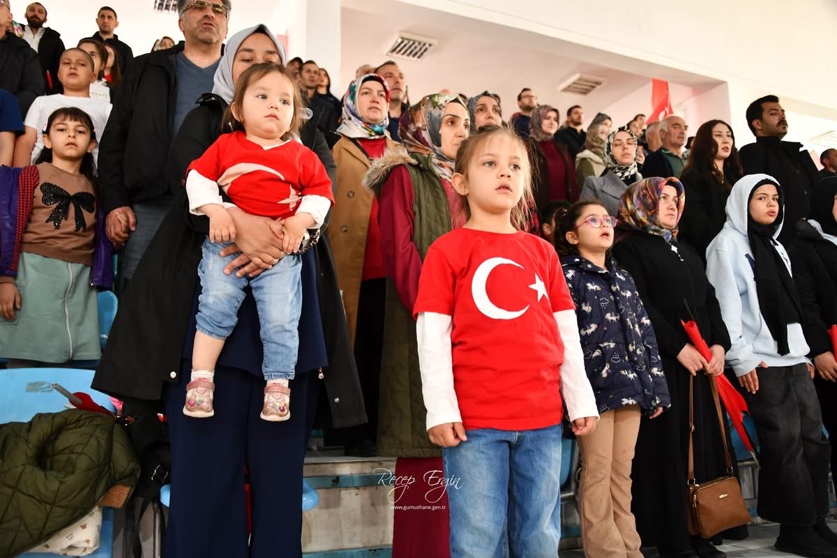 MuhammedDeniz23's tweet photo. İstiklal yolculuğunun başladığı gün! 19 Mayıs Atatürk'ü Anma, Gençlik ve Spor Bayramımız kutlu olsun. Açtığın yolda, gösterdiğin hedefe durmadan yürüyeceğiz! 🇹🇷 #19Mayıs #MustafaKemalAtatürk https://t.co/iOBu6PIudJ