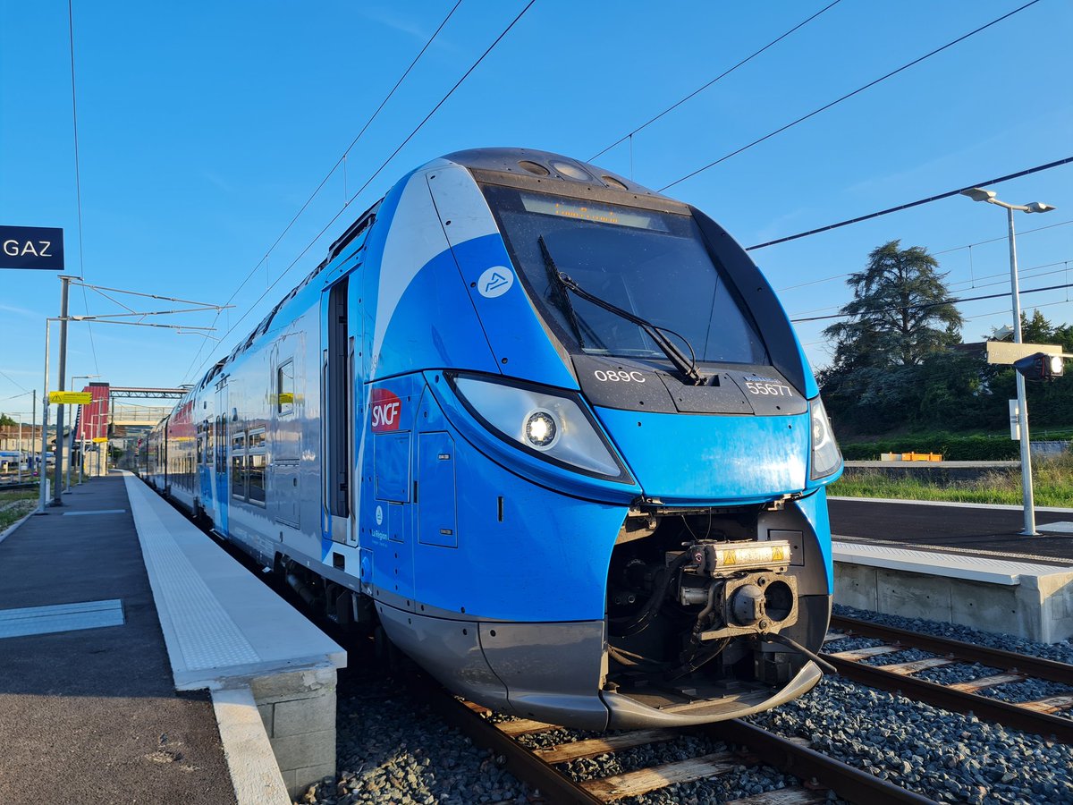 SNCF TER AURA tweet media