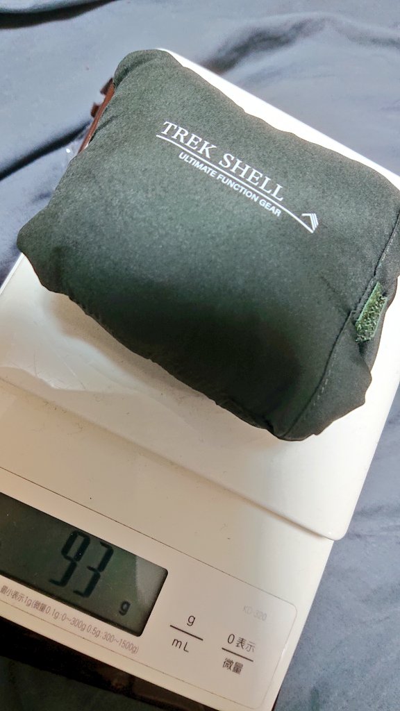 nikusake_camp's tweet photo. やたら軽い上着買ってみた。
93g。 https://t.co/TWuEeXdBoG